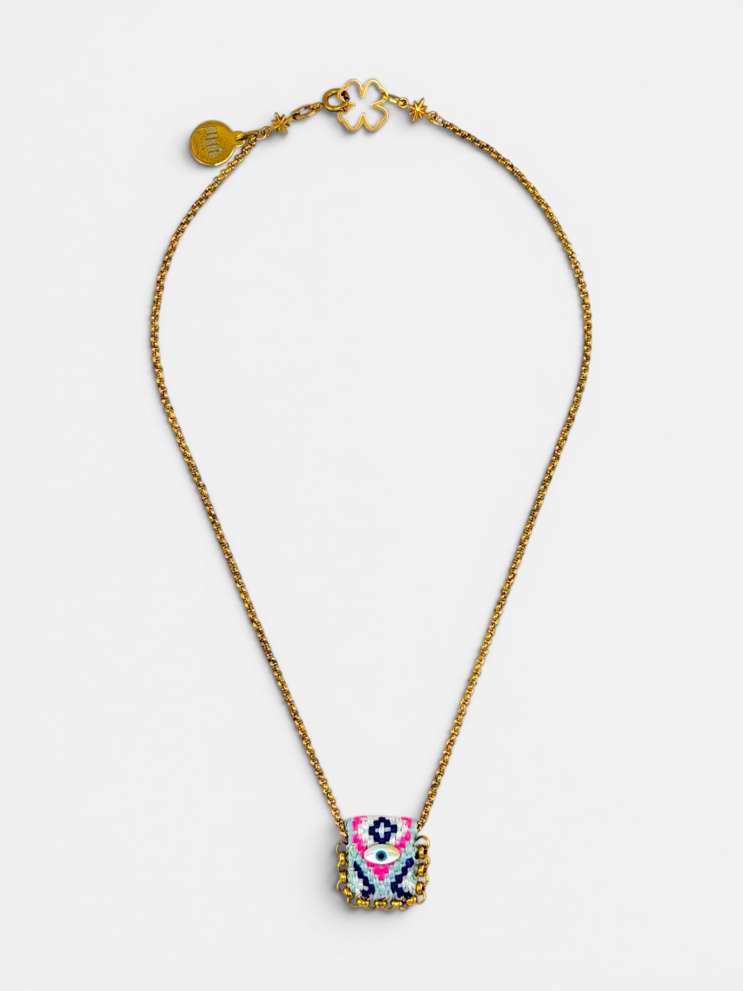 Collier œil porte-bonheur Bingo Ojo Frida, tissage rose, bleu marine et menthe, œil en nacre, chaîne acier inoxydable doré, fait main