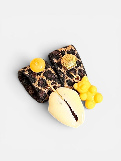 Bijoux de chaussures Sandalinettes Bingo Club avec coquillage de Tahiti et imprimé léopard⁠